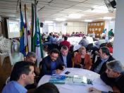 BRDE e Fomento Paraná fazem atendimento a empresários durante Rodada de Negócios na reunião da AMUVI