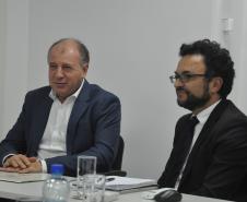 Heraldo Neves e o secretário João Carlos Ortega durante evento para adesão da Fomento Paraná aos ODS