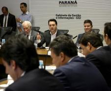 O governador Carlos Massa Ratinho Junior lançou nesta terça, 17, o novo aplicativo da Fomento Paraná para smartphones, que foi apresentado durante a reunião semanal com secretários de Estado, no Palácio Iguaçu. 