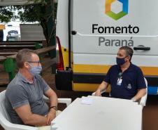 Atendimento da Caravana de Crédito Turismo da Fomento Paraná em Capanema.