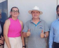 Reunião com o prefeito de São Manoel do Paraná, Agnaldo Trevisan, e a secretária e agente Gleice Espírito Santo