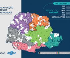 Mapa do Paraná com cores que distinguem os municípios onde há agentes de crédito nas diferentes regionais do Sebrae