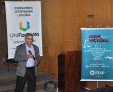 O professor Fernando Pianaro apresentou a palestra "Coaching e Mentoring na Administração Pública" na Fomento Paraná.