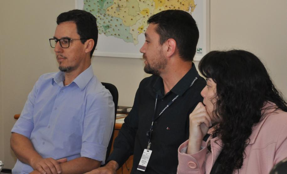 Café com o Presidente - 24/11/2017 Foi realizada na sexta-feira (24), mais uma edição do Café com o Presidente na Fomento Paraná. Bate papo informal reúne um grupo de colaboradores indicados por se destacar em suas atividades nas respectivas áreas.