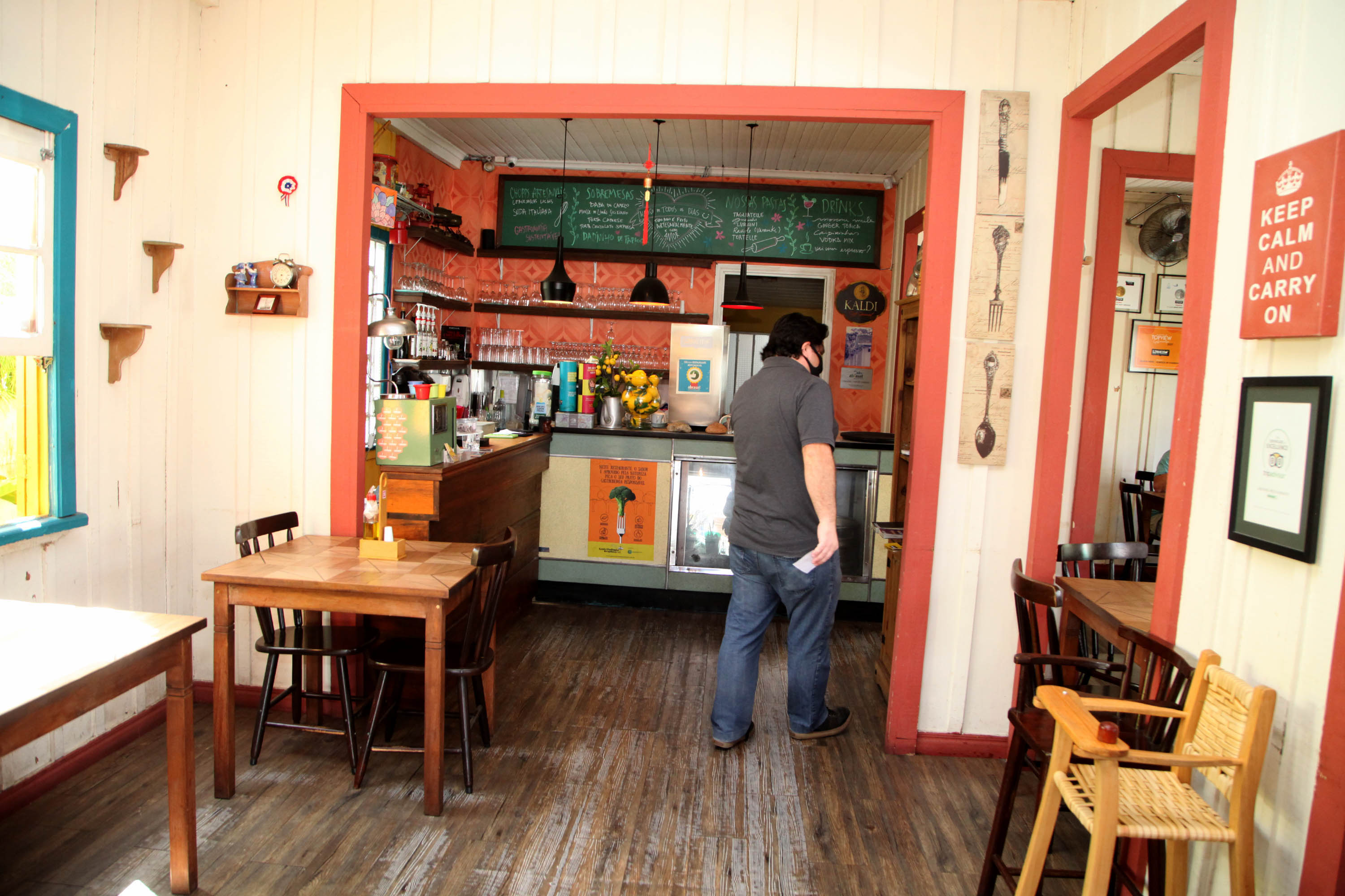 Com crédito novo e prorrogação de prazos, Paraná atenua crise econômica durante a pandemia