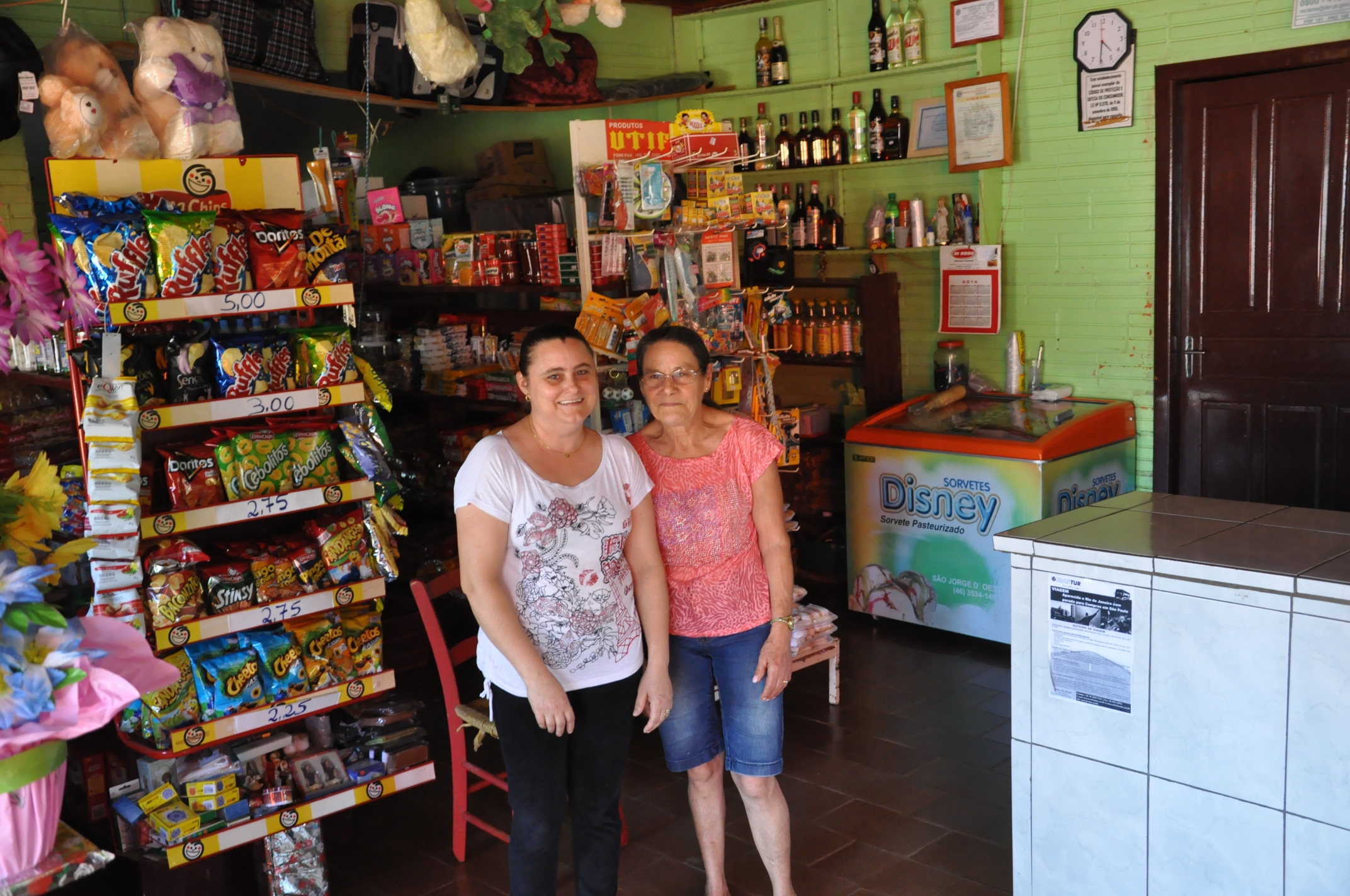 Soeli Weber Schechlesk, da rodoviária de Sulina. Financiamento da Fomento Paraná ajudou na recuperação de estabelecimentos atingidos pelas enchentes em junho de 2014.