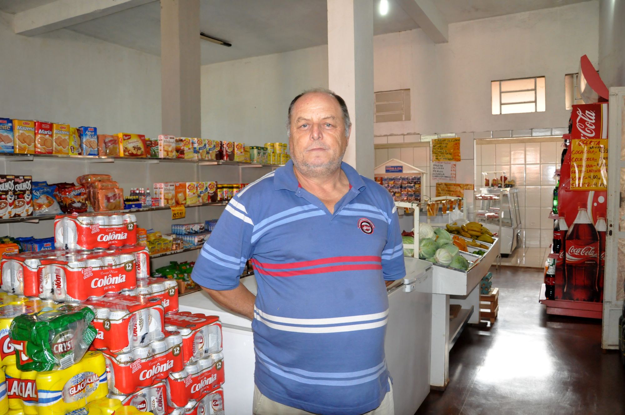 O comerciante Isac Lins de Farias, de 58 anos, dono do Mercado Lins, já fez três financiamentos com a Fomento Paraná e pediu mais um.