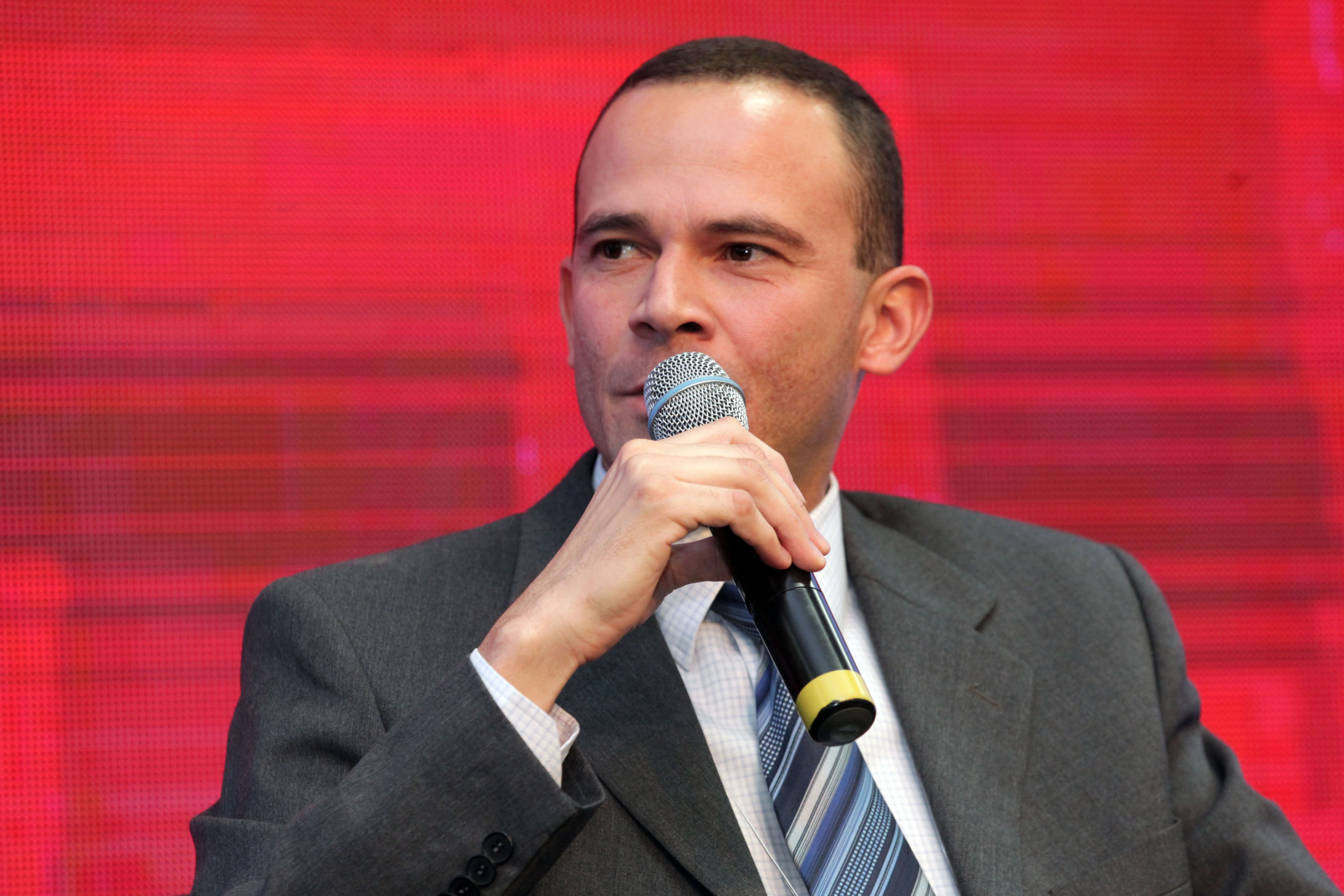 O analista de desenvolvimento da Fomento Paraná Richer de Andrade Matos, participou de com um talk show sobre crédito, que foi mediado pela jornalista da TV Globo e Rede CBN, Mara Luquet, durante o Encontro das Micro e Pequenas Indústrias do Paraná. A Fomento Paraná é uma das patrocinadoras do evento.