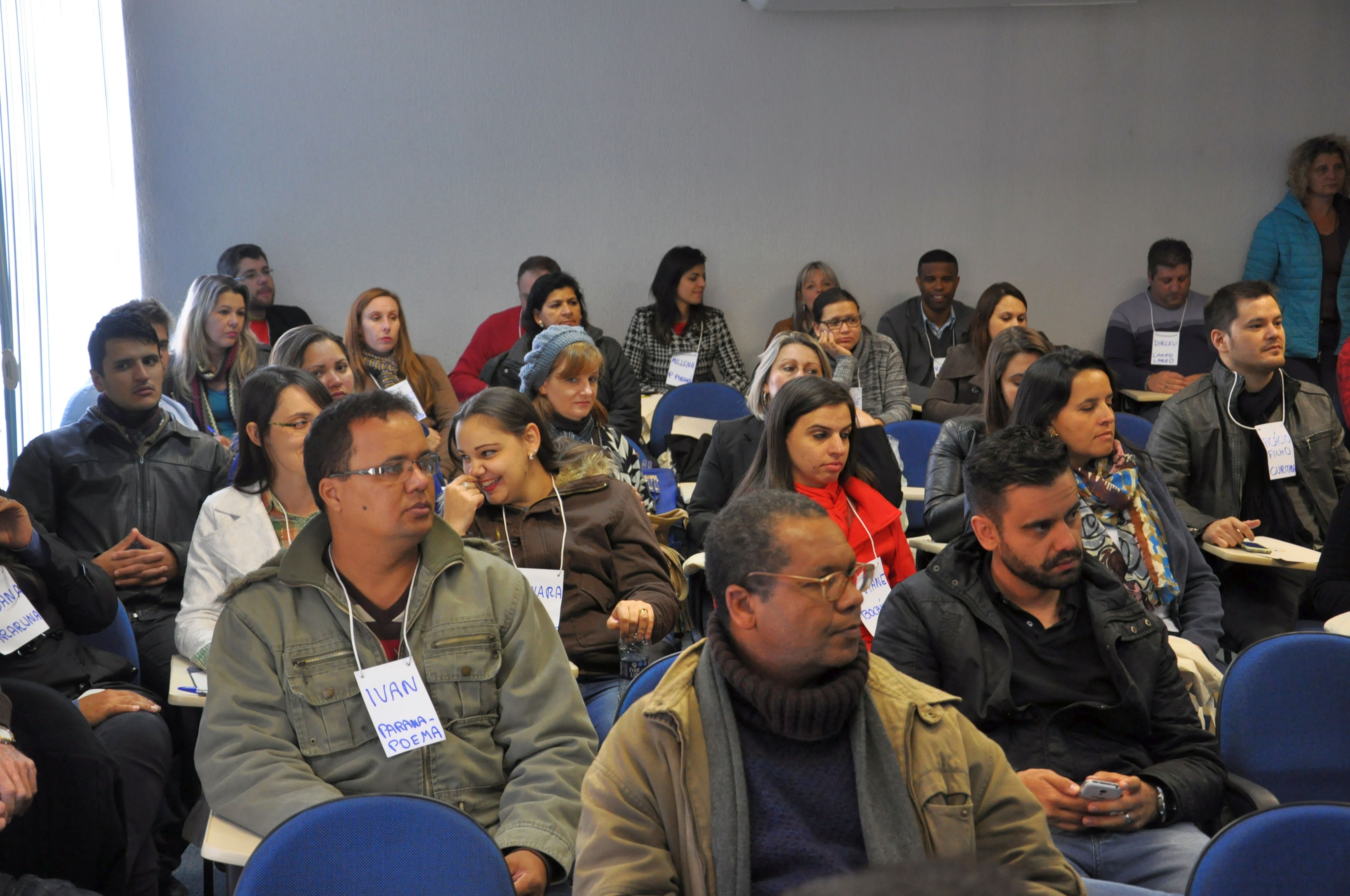 A Fomento Paraná conclui nesta sexta-feira (29) a capacitação de uma nova turma de agentes de crédito. São 49 pessoas que atuam em prefeituras e outras instituições parceiras em todo o Paraná. No total, são 45 municípios representados nessa turma.