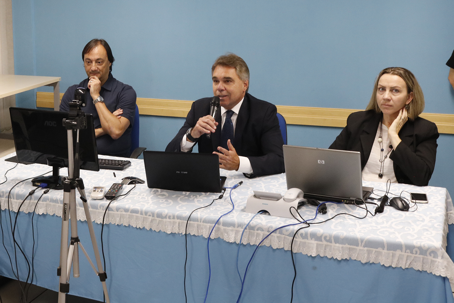 O diretor de Mercado, Luis Malucelli Neto, na abertura do webcast com agentes de crédito, nas instalações da Celepar.