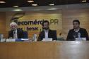 Heraldo Neves, diretor-presidente, acompanhado do assessor Jonny Stica, durante evento na FecomércioPR, presidida pelo também vice-governador Darci Piana