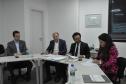 Heraldo Neves, Keli Guimarães e o secretário João Carlos Ortega assinam termo de compromisso entre a Fomento Paraná e o Cedes