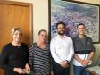 Em Sertanópolis, com o agente de crédito Wagner da Silva e a colaboradora do SINE Melissa Plaza