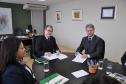 O presidente da Fomento Paraná, Juraci Barbosa, e o presidente do Sescap-PR, Mauro Kalinke, firmam acordo de cooperação técnica, para que as empresas associadas e representadas pelo sindicato possam ter acesso facilitado às linhas de crédito do Banco do Empreendedor da Fomento Paraná. Curitiba, 03/07/2103.