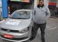 Maickon Atanazio de França, de 30 anos, morador de Paranaguá, é o primeiro taxista a contratar a a linha de crédito Banco do Empreendedor Taxistas no município. 