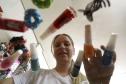 A loja de cosméticos da Jeziane Cavelagna de Souza foi aberta com apoio de linha de crédito de baixo custo do Banco do Empreendedor.