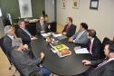 O presidente da Fomento Paraná, Juraci Barbosa, e gerente da Caixa Econômica Federal para o Fundo de Garantia por Tempo de Serviço (FGTS) no Paraná , Vilson Willermann, assinaram nesta terça-feira (20) um novo contrato que aumenta de R$ 133 milhões para R$ 200 milhões o limite de crédito da Fomento Paraná para operações de financiamento aos municípios com recursos do FGTS.