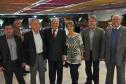 O primeiro presidente da Fomento Paraná, Pedrinho Antônio Furlan (3º à esquerda na imagem), com colaboradores da instituição.