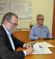 O presidente da Fomento Paraná, Juraci Barbosa, e o prefeito de Andirá, José Ronaldo Xavier, assinam contrato de financiamento no valor de R$ 3,1 milhões para pavimentação de vias urbanas no município do norte pioneiro do estado. Curitiba, 11/11/2014.