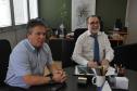 O presidente da Fomento Paraná, Juraci Barbosa, e o prefeito de Almirante Tamandaré, Aldnei José Siqueira, assinaram nesta segunda-feira (24) um contrato de financiamento no valor de R$ 7,2 milhões para pavimentação de vias urbanas e construção de uma praça pública no município da área norte da região metropolitana da capital.