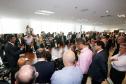 Governador Beto Richa assina contratos de financiamentos com a Secretaria de Desenvolvimento Urbano (SEDU) e a FomentoParaná para obras de infraestrutura urbanas e equipamentos para municípios. 04/03/2015.Foto: Orlando Kissner/ANPr