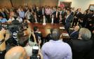 Governador Beto Richa assina contratos de financiamentos com a Secretaria de Desenvolvimento Urbano (SEDU) e a FomentoParaná para obras de infraestrutura urbanas e equipamentos para municípios. 04/03/2015.Foto:Arnaldo Alves/ANPr