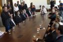 Governador Beto Richa, acompanhado pelo, Secretário de Desenvolvimento Urbano, Ratinho Junior, Presidente da Fomento Paraná, Juraci Barbosa Sobrinho, Deputados, Hussein Bakri, Alexandre Curi, Luiz Claudio Romanelli e demais autoridades, assina Contrato de Financiamento referente a Obras de Infraestrutura Urbana e Aquisição de Equipamentos Viários com os Prefeitos dos Municípios de Arapoti, Braz Rizzi e Tapejara, Noé Caldeira Brandt