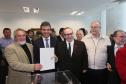 Governador Beto Richa assina com a Fomento Paraná liberação de licitação e homologação para obras de infraestrutura urbana nos municípios de Coronel Domingos Soares, Jesuítas, Ouro Verde do Oeste e Tamboara, e a liberação de licitações e homologações para obras de infraestrurura e aquisição de equipamentos pela Secretaria de Desenvolvimento Urbano (SEDU) para os municípios de Antonina, Andirá, Arapongas, Araucária, Boa Esperança, Campo Largo, Carambeí, Cianorte, Esperança Nova,