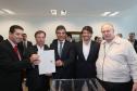 Governador Beto Richa assina com a Fomento Paraná liberação de licitação e homologação para obras de infraestrutura urbana nos municípios de Coronel Domingos Soares, Jesuítas, Ouro Verde do Oeste e Tamboara, e a liberação de licitações e homologações para obras de infraestrurura e aquisição de equipamentos pela Secretaria de Desenvolvimento Urbano (SEDU) para os municípios de Antonina, Andirá, Arapongas, Araucária, Boa Esperança, Campo Largo, Carambeí, Cianorte, Esperança Nova,