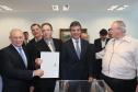 Governador Beto Richa assina com a Fomento Paraná liberação de licitação e homologação para obras de infraestrutura urbana nos municípios de Coronel Domingos Soares, Jesuítas, Ouro Verde do Oeste e Tamboara, e a liberação de licitações e homologações para obras de infraestrurura e aquisição de equipamentos pela Secretaria de Desenvolvimento Urbano (SEDU) para os municípios de Antonina, Andirá, Arapongas, Araucária, Boa Esperança, Campo Largo, Carambeí, Cianorte, Esperança Nova,