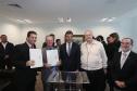 Governador Beto Richa assina com a Fomento Paraná liberação de licitação e homologação para obras de infraestrutura urbana nos municípios de Coronel Domingos Soares, Jesuítas, Ouro Verde do Oeste e Tamboara, e a liberação de licitações e homologações para obras de infraestrurura e aquisição de equipamentos pela Secretaria de Desenvolvimento Urbano (SEDU) para os municípios de Antonina, Andirá, Arapongas, Araucária, Boa Esperança, Campo Largo, Carambeí, Cianorte, Esperança Nova,