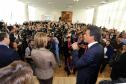 O governador Beto Richa recebeu nesta terça-feira (2), no PalácioIguaçu, em Curitiba, prefeitos de todas as regiões do Paraná paraautorizar obras de saneamento, liberar recursos para melhorar eampliar ações de saúde, para obras urbanas e para compra deequipamentos rodoviários