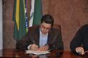 Representantes da Innovare Química do Brasil assinam contrato da linha Inovacred com a Fomento Paraná.