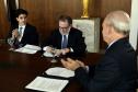Governador em exercício Deputado Ademar Traiano, acompanhado pelo, presidente da Fomento Paraná, Juraci Barbosa, o Secretário de Comunicação, Paulino Viapiana, Diretor de Pesquisa e Desenvolvimento da Dexter, Milton Isac Braida, Diretor Comercial da Dexter, Carlos Anacleto Oleas, Diretor Executivo da Dexter, Ricardo Frederico, durante assinatura de contrato de financiamento da linha Inovacred com a empesa Dexter Latina.
Curitiba, 14/10/2015.