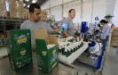 Linha de produção da DEXTER LATINA, que produz o multi-inseticida STRAIK, que mata as larvas do mosquito da dengue. Curitiba, 30-07-15.Foto: Arnaldo Alves / ANPr.
