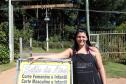 A empreendedora Elisana Lopes de Oliveira é uma das mais novas financiadas pela Fomento Paraná. Ela trabalha como cabeleireira há 15 anos e vive com o marido, o índio da etnia caingangue Carlos Ubiratan dos Santos, na aldeia indígena Kakané Porã, no bairro Campo de Santana, ao sul da cidade.