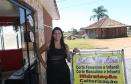 A empreendedora Elisana Lopes de Oliveira é uma das mais novas financiadas pela Fomento Paraná. Ela trabalha como cabeleireira há 15 anos e vive com o marido, o índio da etnia caingangue Carlos Ubiratan dos Santos, na aldeia indígena Kakané Porã, no bairro Campo de Santana, ao sul da cidade.