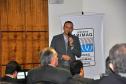Palestra de técnico da Fomento Paraná durante o workshop "Linhas de Financiamento para 2016", promovido pela Abimaq, em Curitiba.
