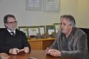 O presidente da Fomento Paraná, Juraci Barbosa, recebeu o presidente da Associação das Centrais de Rádio Táxi (Acert), Luiz Carlos Kubitzki, o vereador curitibano Jairo Marcelino e os representantes de centrais de rádio táxi Maurício Pereira (Rádio Táxi Capital); Juarez dos Santos (Radio Táxi Pinhais); e Reinaldo Molletta (Cooperativa Aerotáxi, de São José dos Pinhais). 