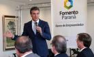 A prefeitura de Londrina, no Norte do Paraná, terá mais R$ 11 milhões para fazer 17 desapropriações de imóveis, que possibilitarão a expansão do aeroporto Governador José Richa. O recurso é financiado pelo Estado e o contrato foi assinado nesta segunda-feira (27) pelo governador Beto Richa, o prefeito de Londrina, Alexandre Kireeff, e o presidente da Fomento Paraná, Juraci Barbosa. 