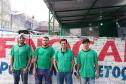 Equipe de trabalho do Lava Rápido “FinoCar”, empresa que captou recursos do microcrédito para capital de giro para investir no empreendimento.