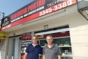 Os irmãos Celso e Sérgio Zaleski, proprietários da Relojoaria Portão. Com o dinheiro do financiamento da Fomento Paraná os empreendedores instalaram uma porta giratória e fizeram uma reforma geral no estabelecimento. 
Curitiba, 19-10-16.Foto: Arnaldo Alves / ANPr.