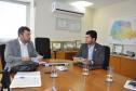 O prefeito de Conselheiro Mairinck, Alex Sandro Pereira, e o assessor parlamentar Adriano Coral, foram recebidos na Fomento Paraná nesta quarta, 8/2. Eles buscavam informações sobre financiamento para recuperar estragos provocados por um temporal que atingiu a cidade no final de janeiro e levou à decretação de estado de emergência.