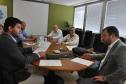O prefeito de Conselheiro Mairinck, Alex Sandro Pereira, e o assessor parlamentar Adriano Coral, foram recebidos na Fomento Paraná nesta quarta, 8/2. Eles buscavam informações sobre financiamento para recuperar estragos provocados por um temporal que atingiu a cidade no final de janeiro e levou à decretação de estado de emergência.