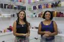 Monique dos Santos e a mãe, Sandra dos Santos, compartilhavam um sonho de ter um negócio próprio. Elas planejaram, se organizaram, foram ao Sebrae/PR em busca de uma consultoria e abriram a loja "Ai que tudo, guria", que vende cosméticos e produtos de higiene em uma galeria comercial na praça Osório, no centro de Curitiba.