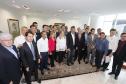 O governador Beto Richa recebeu nesta segunda-feira (13), no Palácio Iguaçu, em Curitiba, 24 prefeitos de diferentes regiões do Paraná. Os representantes dos municípios vieram à capital solicitar autorizações para pedido de financiamento junto ao Governo do Estado.Curitiba, 13-03-17.Foto: Arnaldo Alves / ANPr.