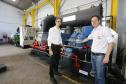Rodrigo Duarte e Silvio Dalmolin, sócios da Solidda Energia, fabricante de  turbinas a vapor a partir de biomassa. Crédito da Fomento Paraná ajudou no desenvolvimento do projeto das turbinas.
Foto: Arnaldo Alves / ANPr.