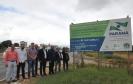 Juraci Barbosa, o prefeito Toninho, o deputado estadual Francisco Buhrer e o vice-prefeito e secretário de obras Thiago Buhrer, em vistoria a obras na Avenida Rui Barbosa, em São José dos Pinhais, que receberam financiamento do Governo do Estado, por meio da Fomento Paraná.