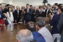 O governador Beto Richa recebeu no Palácio Iguaçu, prefeitos de 65 municípios, de diferentes regiões do Paraná para solicitar autorização a pedidos de financiamentos, junto ao Governo do Estado, para investimentos nas cidades. O crédito para as obras é da Fomento Paraná, pela linha Sistema de Financiamento dos Municípios (SFM).