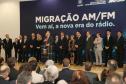 O governador Beto Richa e o ministro da Ciência, Tecnologia, Inovações e Comunicações, Gilberto Kassab, assinaram nesta segunda-feira (05), no Palácio Iguaçu, o termo de adaptação de outorgas que permite a migração de emissoras de rádio AM para a faixa FM. Curitiba, 05/06/2017.